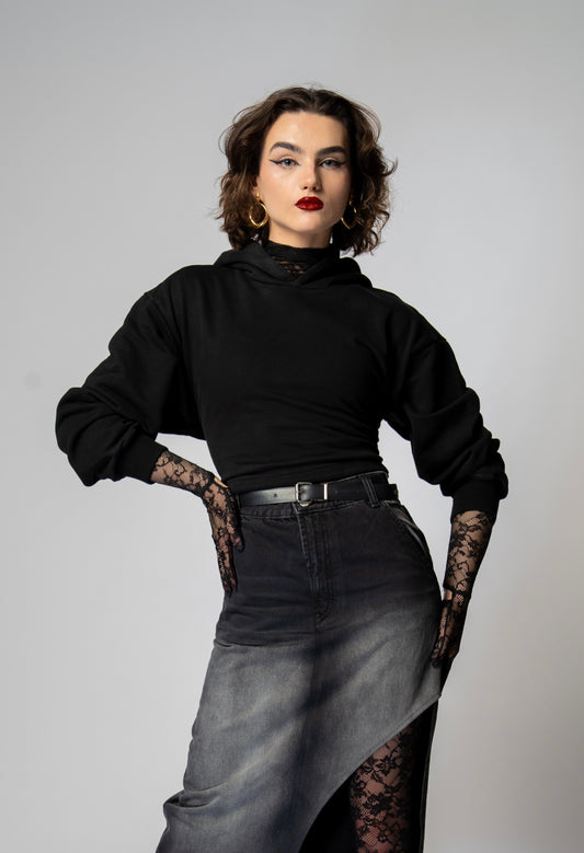 Czarna bluza gorsetowa z kapturem